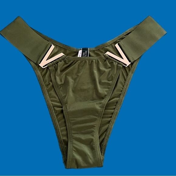 Victoria’s Secret Very Sexy Satiny Bombshell Brazilian Slip metallic V panty M - Picture 4 of 5